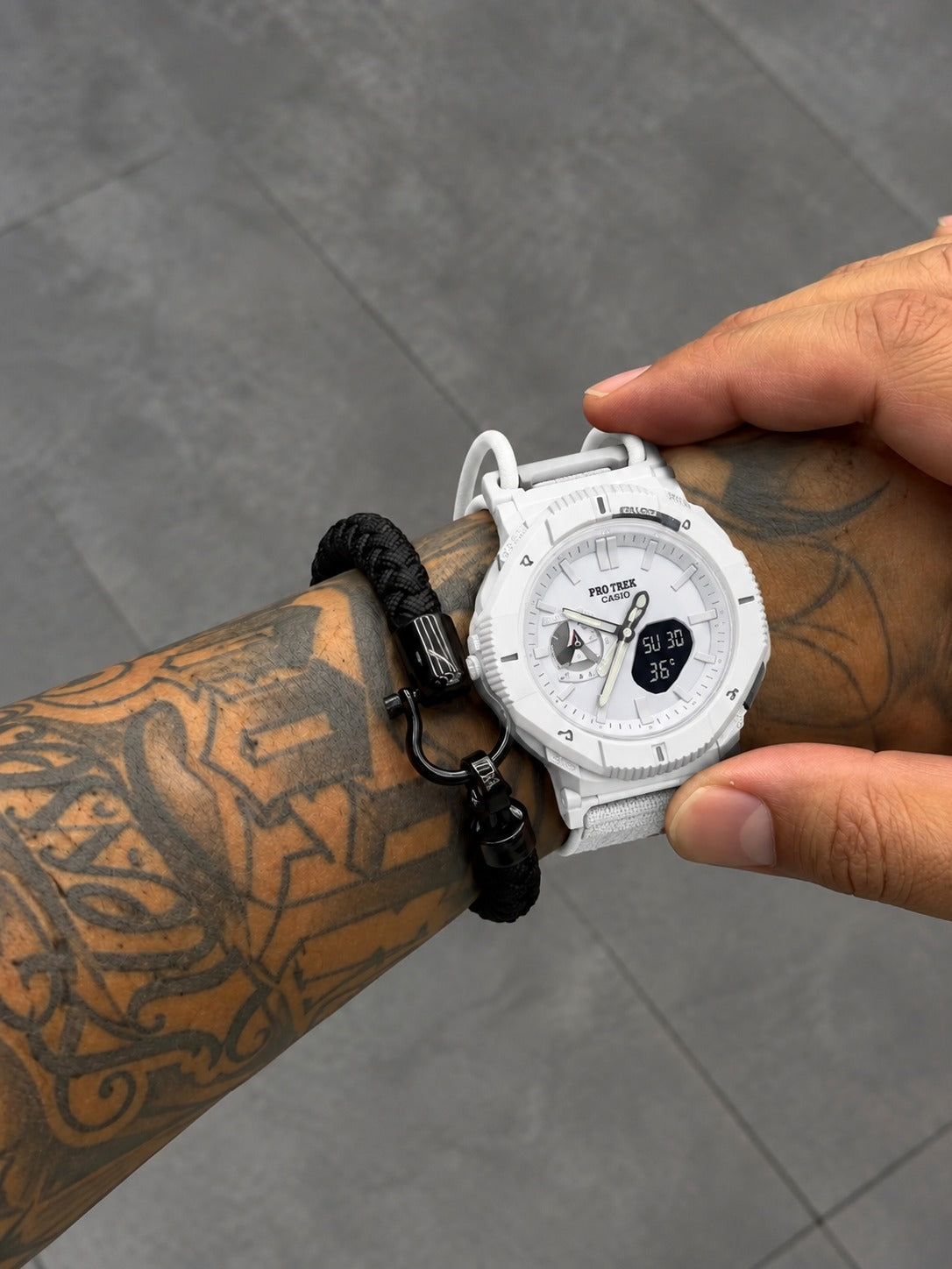 CASIO PRO TREK WHITE